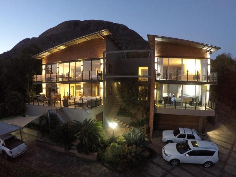 Apex Travel Club - ATC - Thatch View