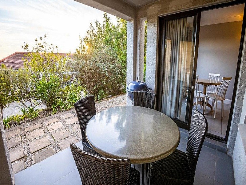 Apex Travel Club - ATC - Modern self-catering apartment in a secure estate