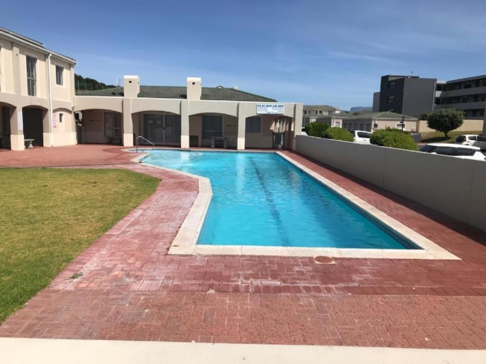 Apex Travel Club - ATC - 3 Bedroom Beach House with Ocean Views Across the Road from