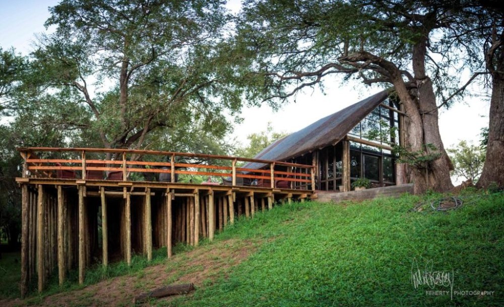 Apex Travel Club - ATC - Rio Dos Elefantes River Camp