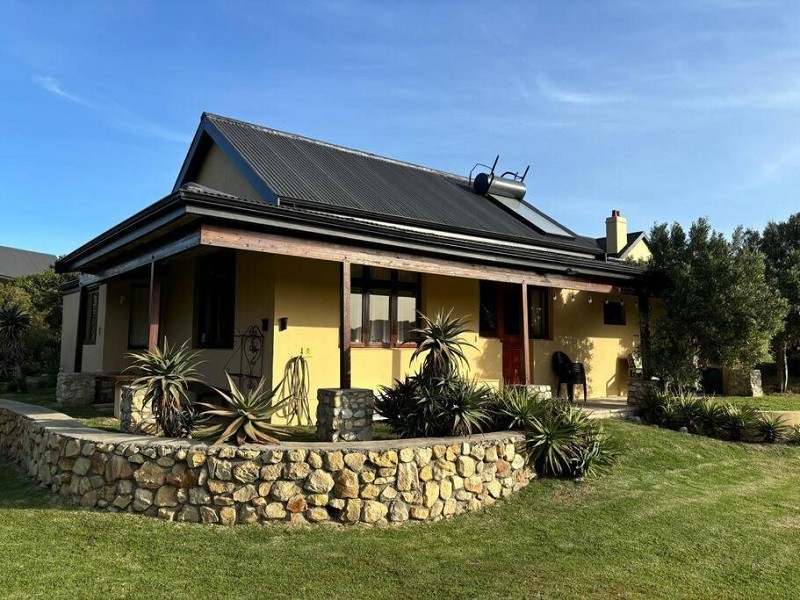 Apex Travel Club - ATC - Beachside cottage with breathtaking views
