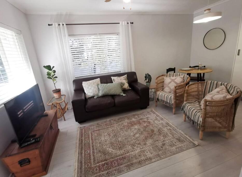 Apex Travel Club - ATC - Seaside Respite Main road apartment