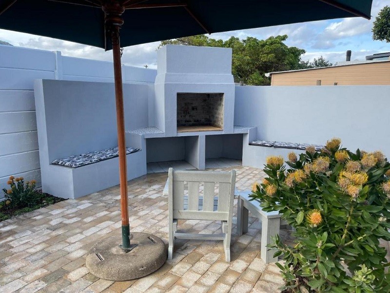 Apex Travel Club - ATC - Footprints in Kleinmond