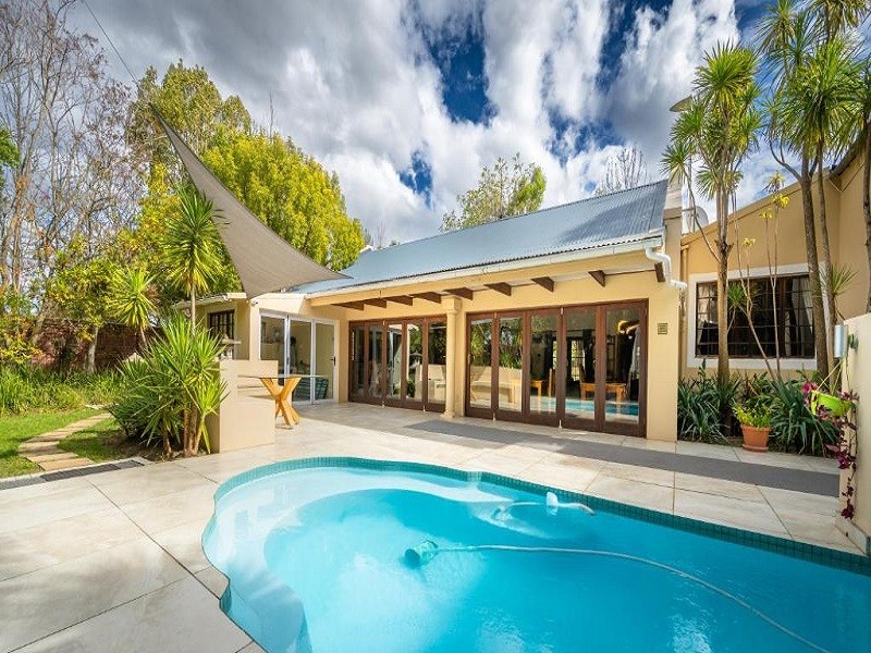 Apex Travel Club - ATC - Botanica Guest House
