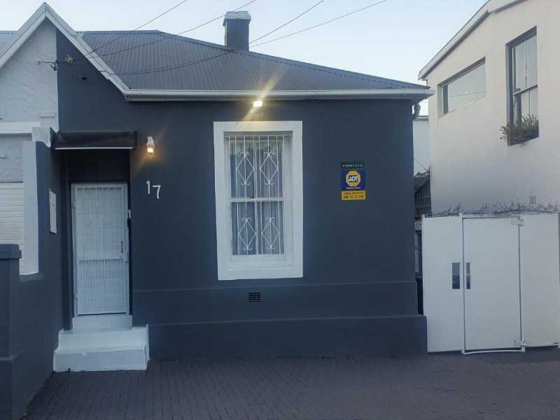Apex Travel Club - ATC - Modern 8 Sleeper home in trendy Observatory