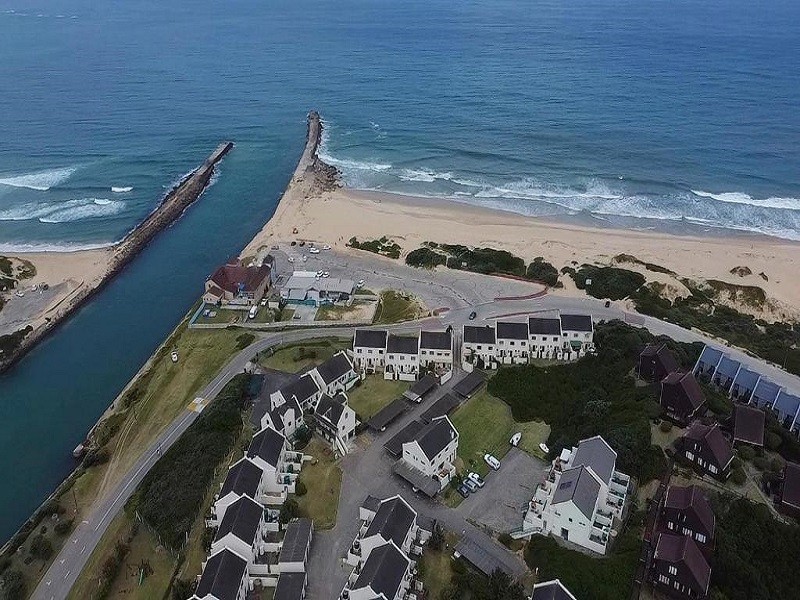Apex Travel Club - ATC - Beachfront apartment in a secure complex