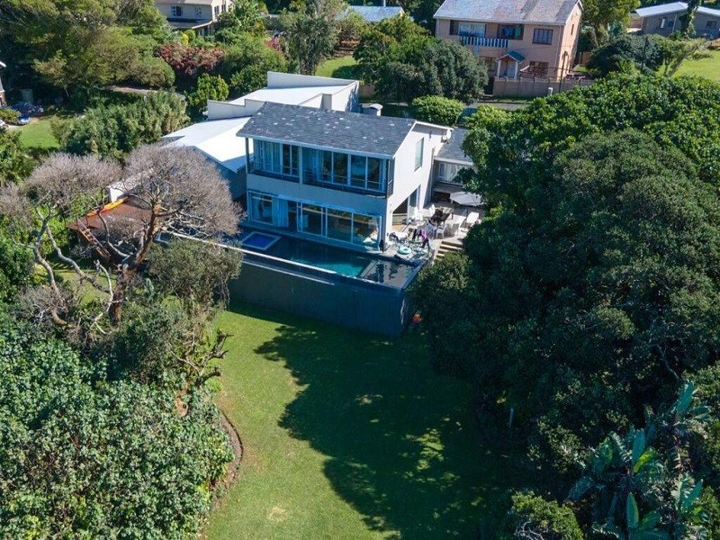 Apex Travel Club - ATC - Splash Rock Beachfront Villa