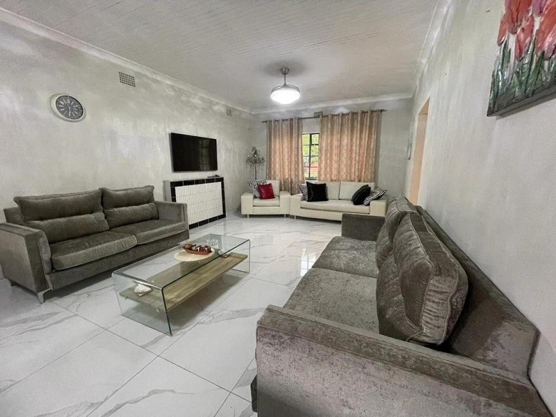 Apex Travel Club - ATC - Leafy home in the heart of Linden with Pool