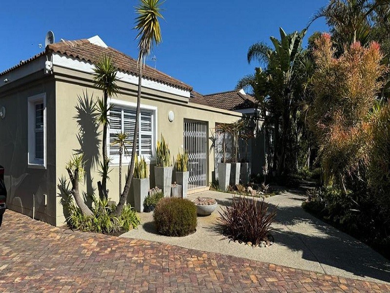 Apex Travel Club - ATC - Plett57 - Self Catering - Room No2