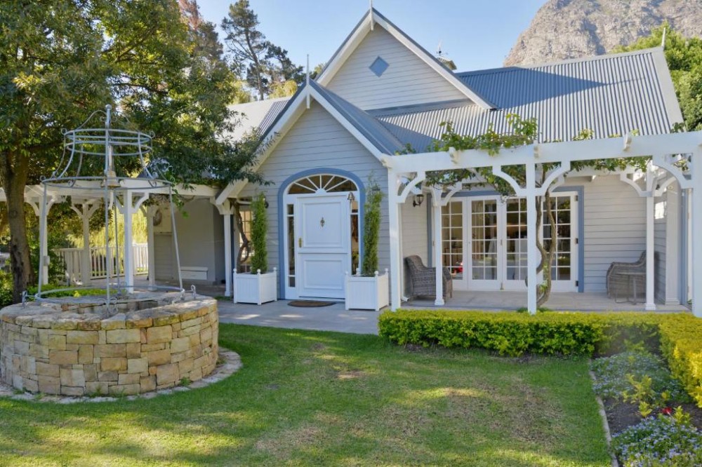 Apex Travel Club - ATC - Farm Lorraine Lake Cottage, Loft Cottage and Garden Cottage