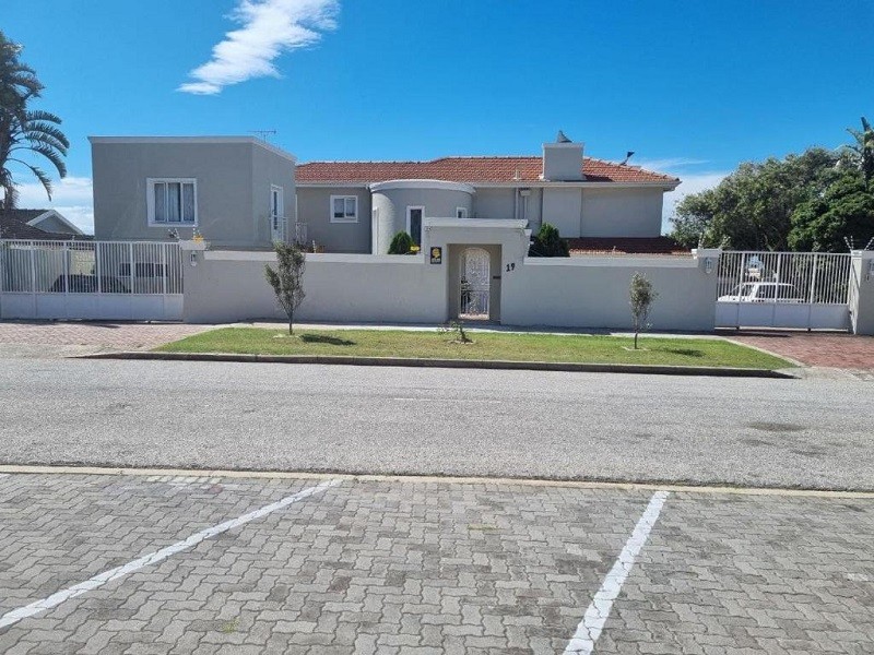 Apex Travel Club - ATC - Kings Beach Cottages